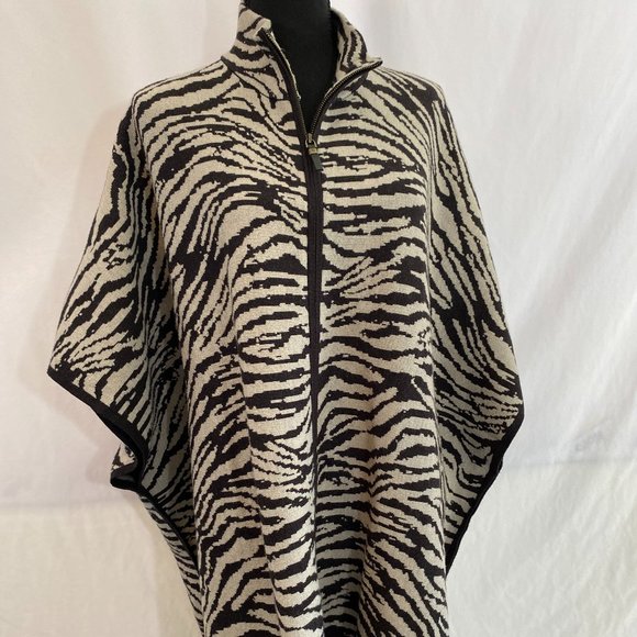 Christian Siriano Jackets & Blazers - Christian Siriano NY Exotic Print Fringed Poncho Jacket NWOT Women's Size S / M
